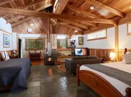 沙尔林恩河畔山林小屋