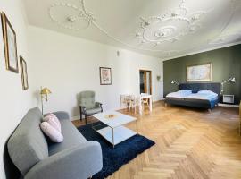 aday - Frederikshavn City Center - Luxurious room，位于腓特烈港的民宿