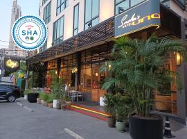 Sacha's Hotel Uno SHA，位于曼谷阿索克健康园附近的酒店