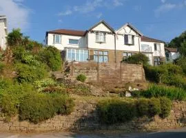 Alma Cliffe Guest House
