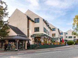 Luxury 2 Bed Room Lake View Apt Bowness Parking