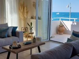 Amazing Beachfront Apartment in Hersonissos