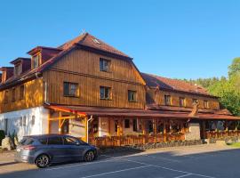 Balónový hotel a pivovar Radešín，位于Radešín的酒店