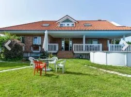 Villa tranquila con piscina y jardín "el Cachivache"