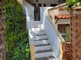 Angel House，位于尼基季的酒店