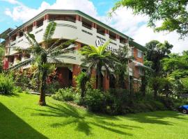 巴比纳地区旅馆，位于Babinda巴宾达博尔德附近的酒店
