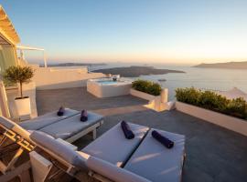 Sunset View Villa Santorini - with Outdoor Jacuzzi，位于菲罗斯特法尼的酒店