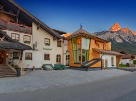 Hotel Tirolerhof - Familotel Zugspitze，位于埃尔瓦尔德的酒店