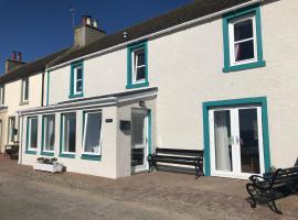 Lovely 3-Bed Cottage Portmahomack next to harbour，位于Portmahomack的酒店