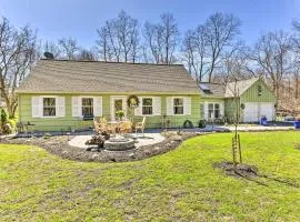 Pittsford Trolley Home - Near Erie Canal!