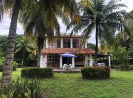 Cabaña de playa San José Coveñas，位于El Porvenir的乡村别墅