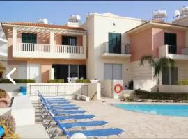 2 bedroom townhouse lower peyia paphos Cyprus