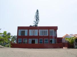 Casa Roja, Tecolutla (frente al mar)，位于特科卢特拉的酒店