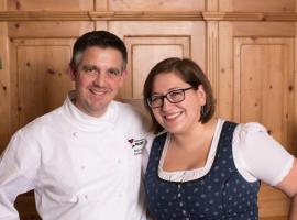 Gastwirtschaft & Hotel Holzinger，位于Möllersdorf的酒店