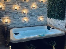 BY NEPTUNE - Appartement rustique JACUZZI，位于邦迪的酒店