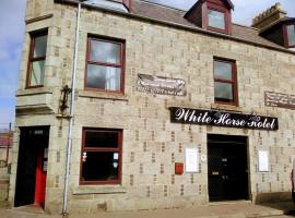 White Horse Hotel，位于Strichen的酒店