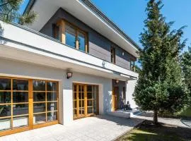 Serenity Prague Villa with garden jacuzzi