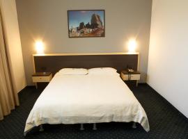 HOTEL NORD EST，位于Sedico的酒店