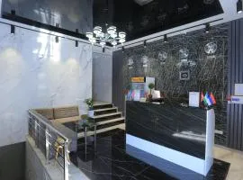 Hayot Plaza Hotel