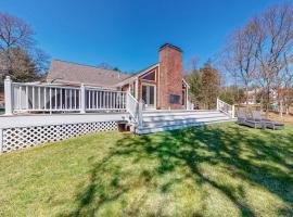 Lovells Landing，位于Cotuit的乡村别墅