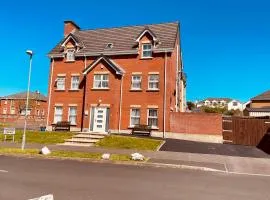 Luxury Portrush Holiday Homes - The Grange, Portrush Sleeps 13 - 6 bedrooms