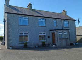 Causeway Coast Carrivcashel Holiday Home，位于巴利马尼的酒店