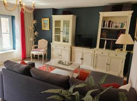 Gîte Remiremont, 3 pièces, 4 personnes - FR-1-589-132，位于勒米尔蒙的别墅