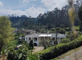 Hacienda El Castillo Hotel Boutique，位于帕斯托的山林小屋