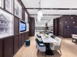 南京大学地铁站仙林大学城亚朵酒店