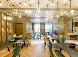 杭州西湖定安路地铁站亚朵X酒店