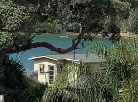 PACIFIC PARADISE COTTAGE，位于图图卡卡的海滩短租房