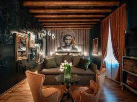 Aurum - Como Luxury Suites，位于科莫科莫加富尔广场附近的酒店