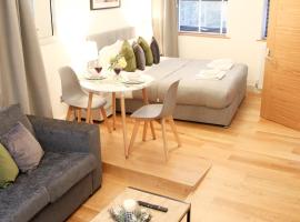 Lovely Studio Apartment with access for Wheel-chairs in Sydenham，位于Forest Hill的无障碍酒店