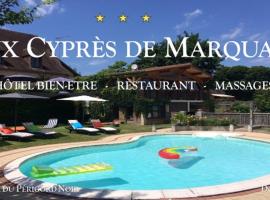 Hôtel Bien-Être Aux Cyprès de Marquay，位于马尔凯的酒店