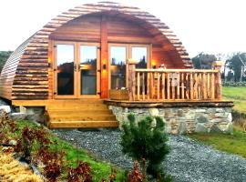 Tollymore Luxury log cabins，位于纽里的山林小屋