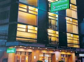 苏黎翁春蓬酒店，位于春蓬的酒店