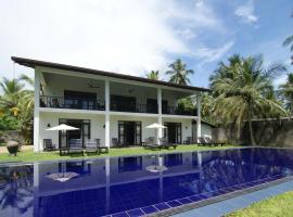 Nil Menik Villa，位于本托塔的海滩短租房
