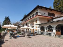 Hotel Madonna di Luciago，位于阿尔梅诺的滑雪度假村