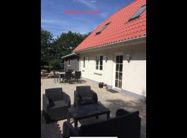 Billund Holiday - Assengaard B & B，位于吉弗的酒店