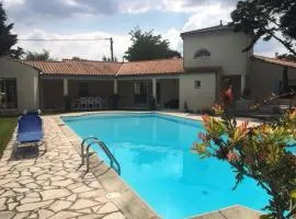 Villa de 4 chambres avec piscine partagee a Meschers sur Gironde