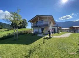 Chalet Alpenzauber mit beheiztem Pool, Inzell