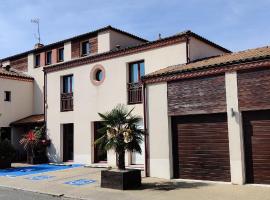 Hotel La Bosselle，位于Saint-Philbert-de-Grand-Lieu的酒店