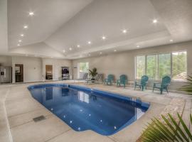 High Country Pool House，位于斯特吉斯的酒店