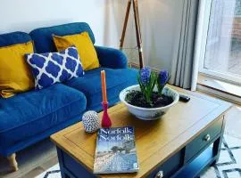 Charming, cosy waterside retreat in Gimingham, North Norfolk