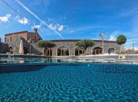 Etna Quota Mille Boutique Hotel, Typical Sicilian Food & Wine，位于兰达佐的酒店
