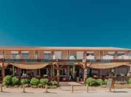 Sunrise Beach Hotel，位于格吕桑的酒店