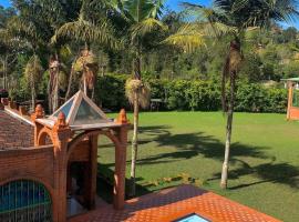 Hotel & Camping EL Castillo Villa Alejandra DIVIERTETE Y DISFRUTA!，位于瓜尔内的酒店