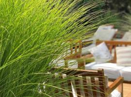 KIM’s Country Club，位于Goruna的酒店