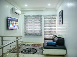 Cc & Cg Homes 4 Bedroom Duplex-24Hrs Electricity WIFI Security，位于阿布贾的酒店