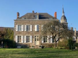 Maison d'hôtes La Doucelle，位于Lignieres-Orgeres卡鲁日城堡附近的酒店